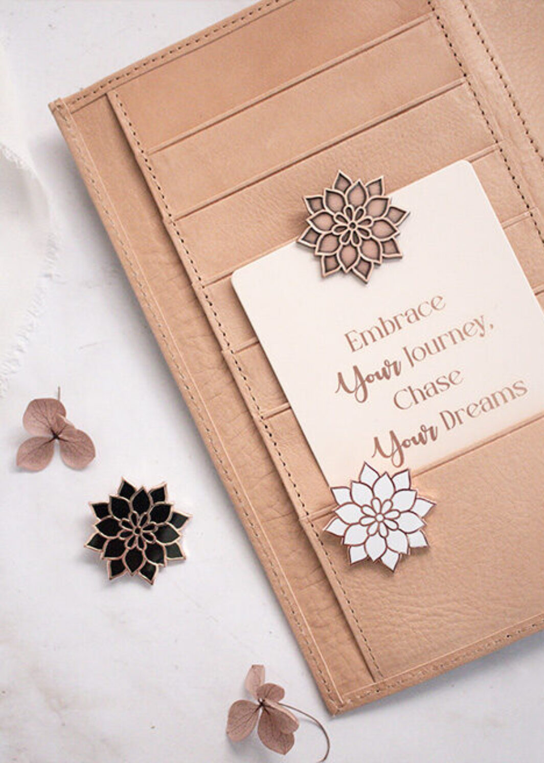 Lotus Magnetic Charm
